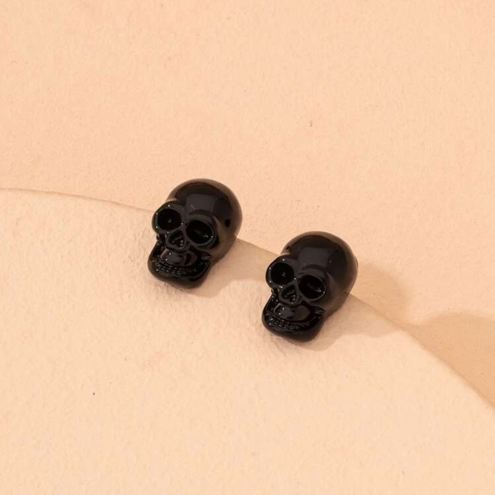 Skull head earrings